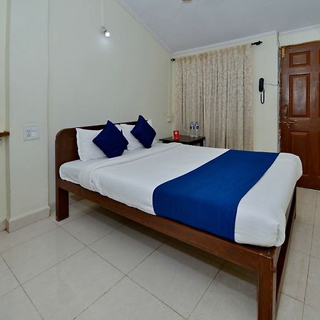 Oyo 833 Hotel Prince Santosh Holiday Homes Арпора Экстерьер фото